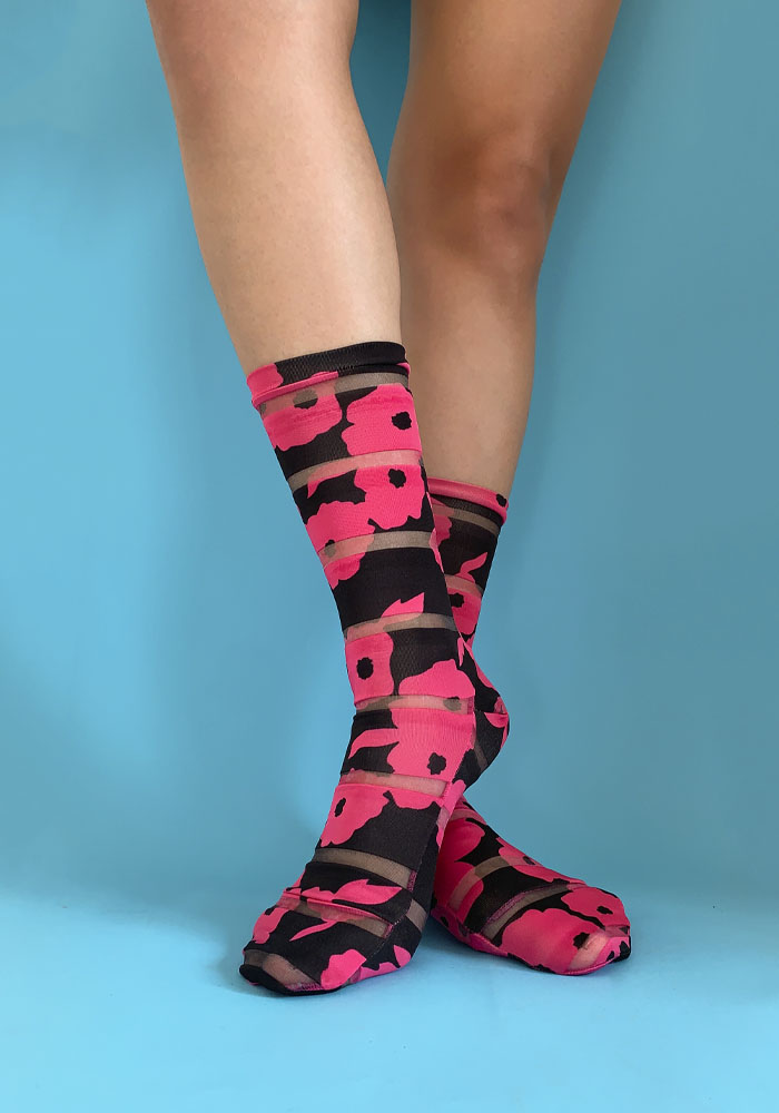 Calcetas “Babi" Color Negro con Fucsia