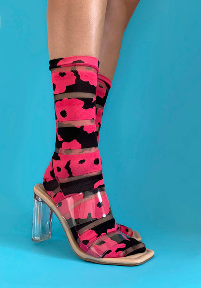 Calcetas “Babi" Color Negro con Fucsia